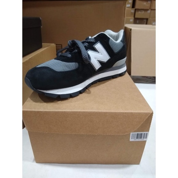 New Balance Kids GC574v1 (Little Kid/Big Kid) (Black/White) Boys Shoes
